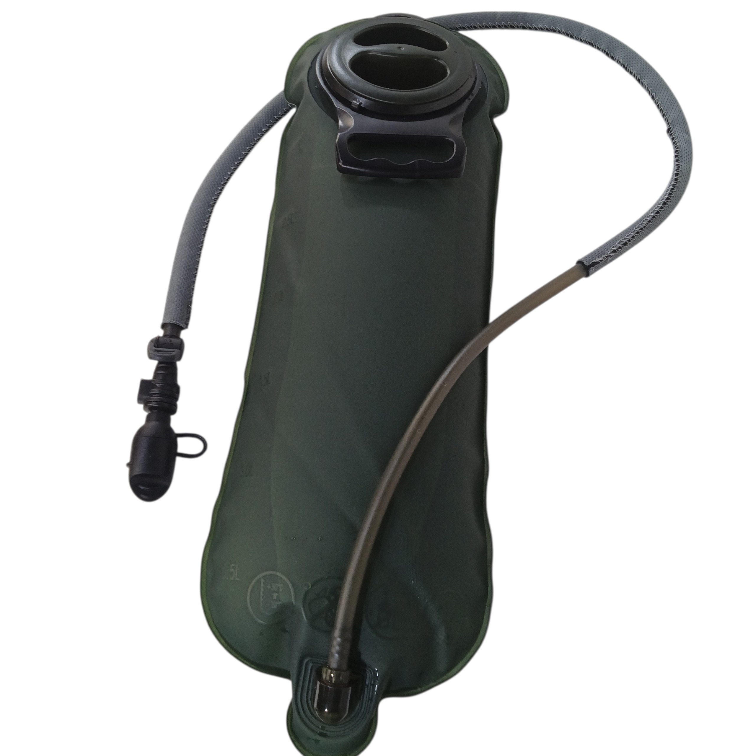 Sac d'hydratation 3 litres ACU en couleur kaki avec petit bouchon et cordelette, featuring une pompe et son embouts.