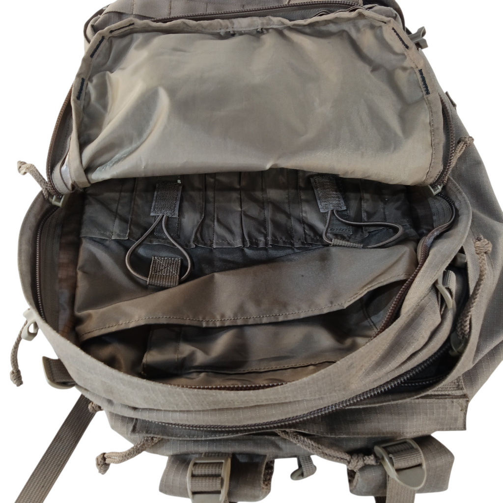 Sac à dos Félin 45L – Avec sursac et poche à eau 3L – Occasion
