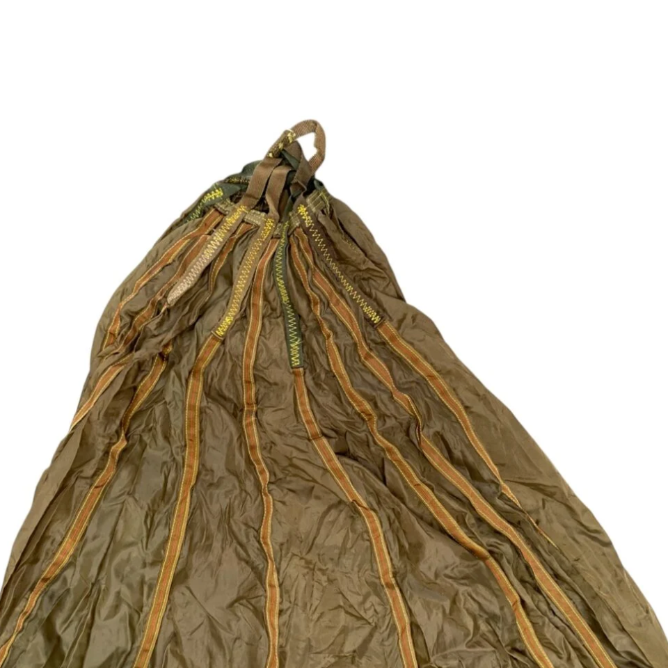 Voilure de Parachute Armée Française – Déclassée Authentique (Vert Militaire)