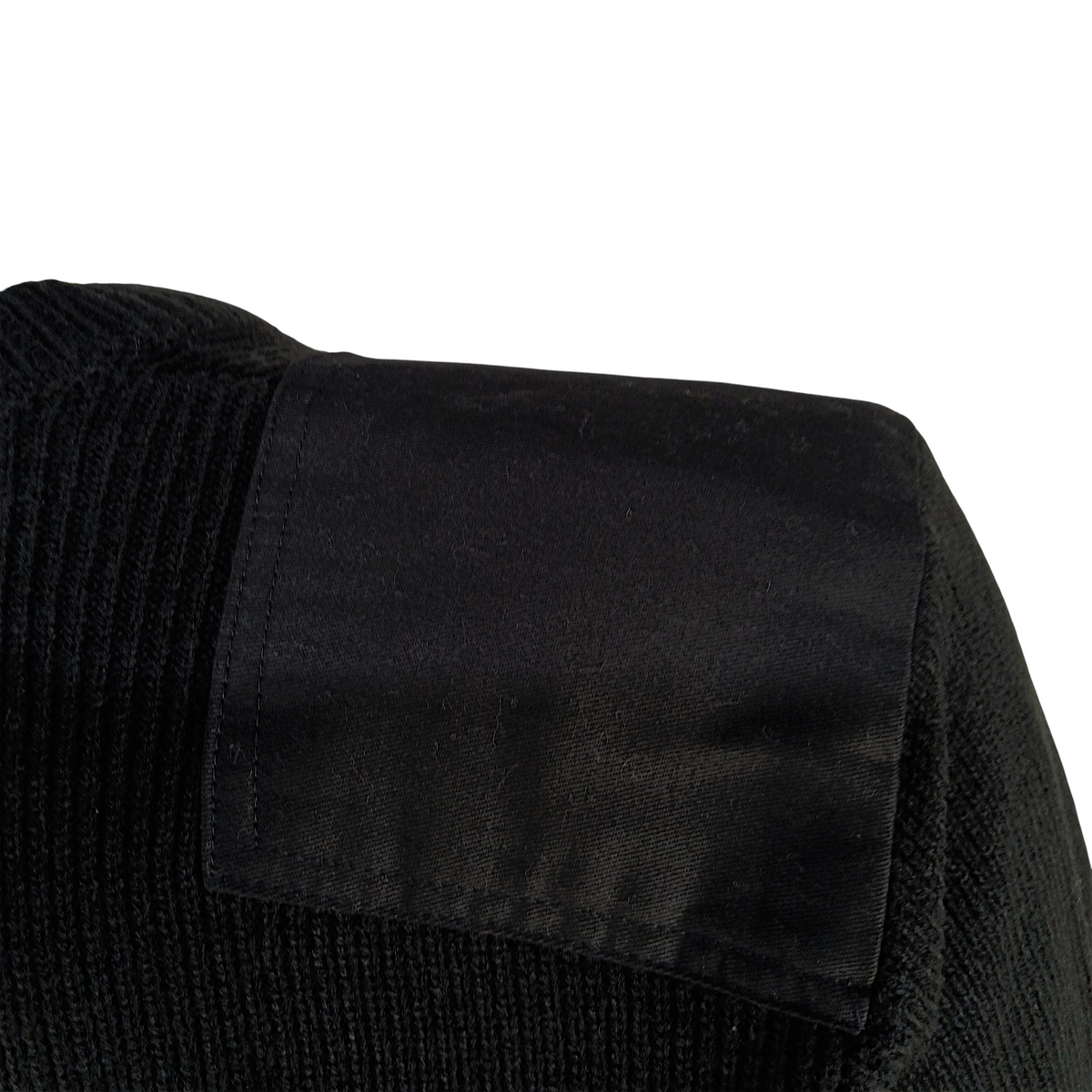 Pull commando noir – Renforts aux coudes et aux épaules