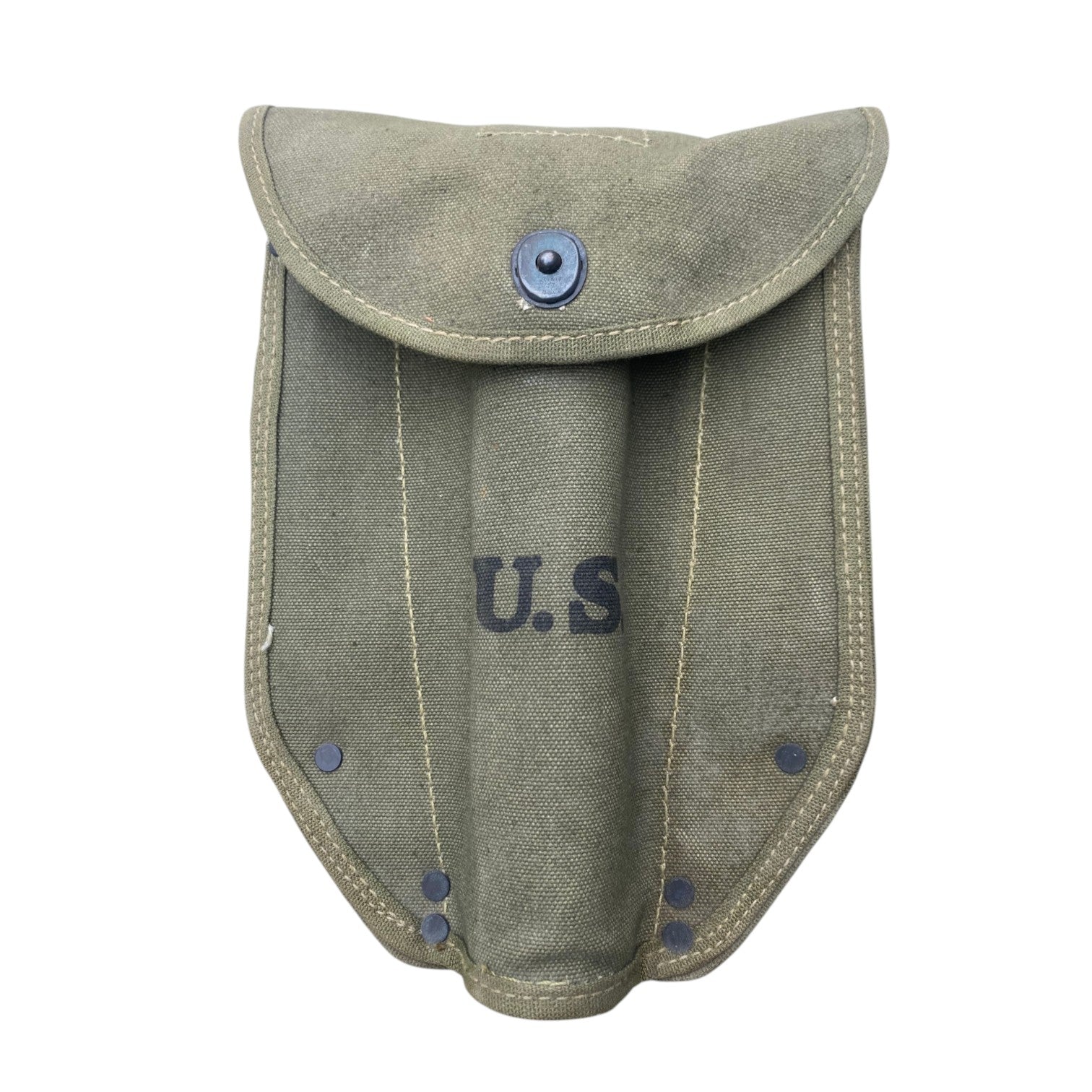 Pochette en tissu kaki style US Army 1944, avec flap bouton et compartiments internes, étiquette U.S. imprimée.