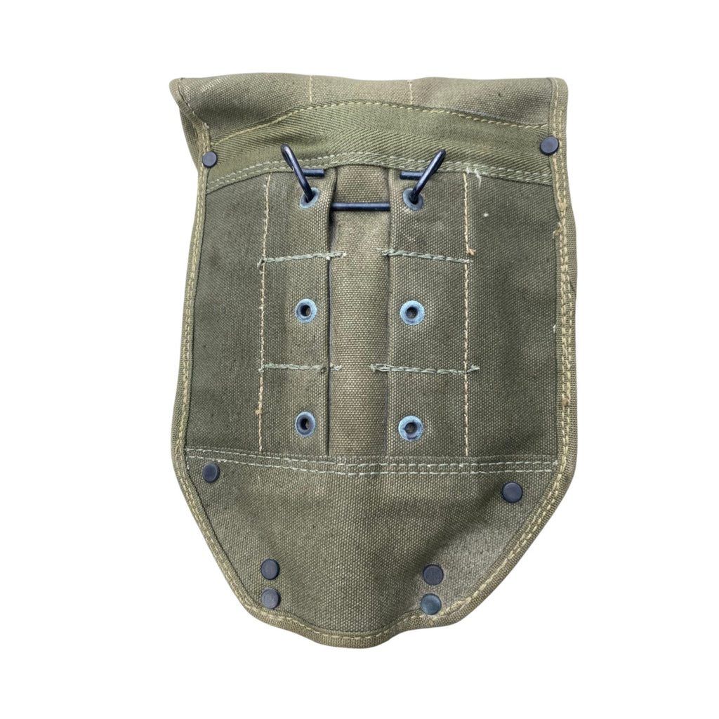 Sacoche ou étui camouflage kaki, en tissu épais, withère poches et œillets bleus; style WWII US Army 1944, authentique.