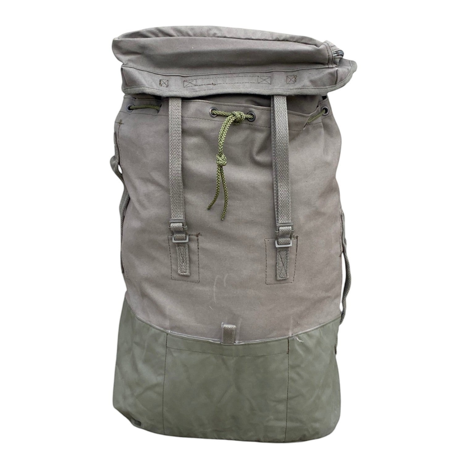 Sac à dos militaire F1 TM Military Surplus kaki en toile renforcée, fond PVC étanche, 60L/90L.
